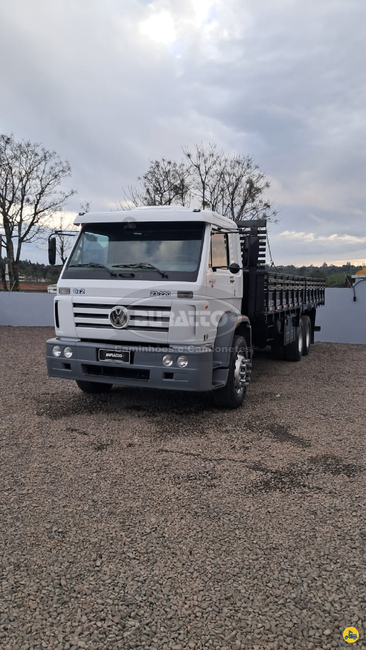 CAMINHAO VOLKSWAGEN VW 23220 Carga Seca Truck 6x2 Buratto Caminhões e Camionetas LAGES SANTA CATARINA SC